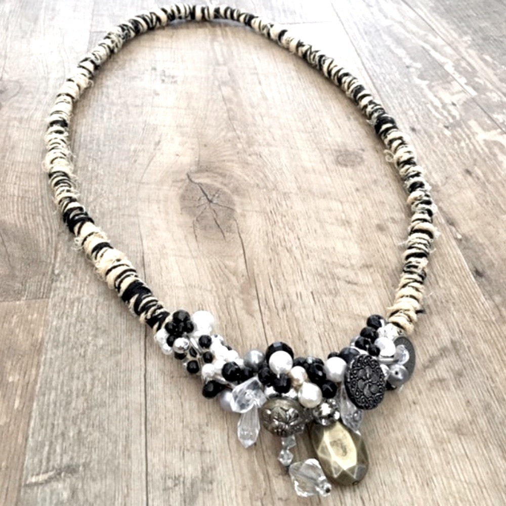 Handmade Vintage Buttons and Baubles Necklace - Picture 9 of 9